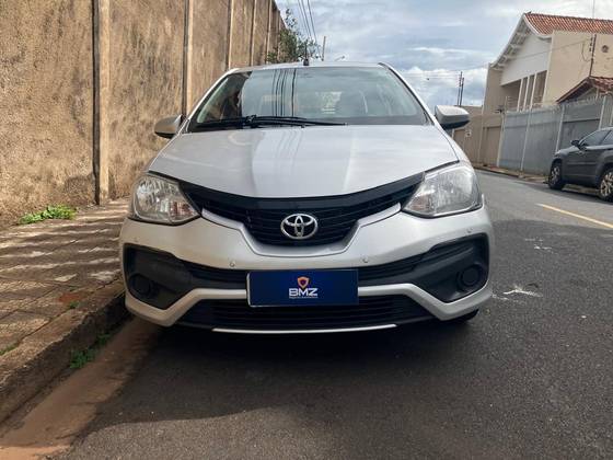 TOYOTA ETIOS 1.5 XS SEDAN 16V FLEX 4P AUTOMÁTICO TOYOTA ETIOS 1.5 XS SEDAN 16V FLEX 4P AUTOMÁTICO
